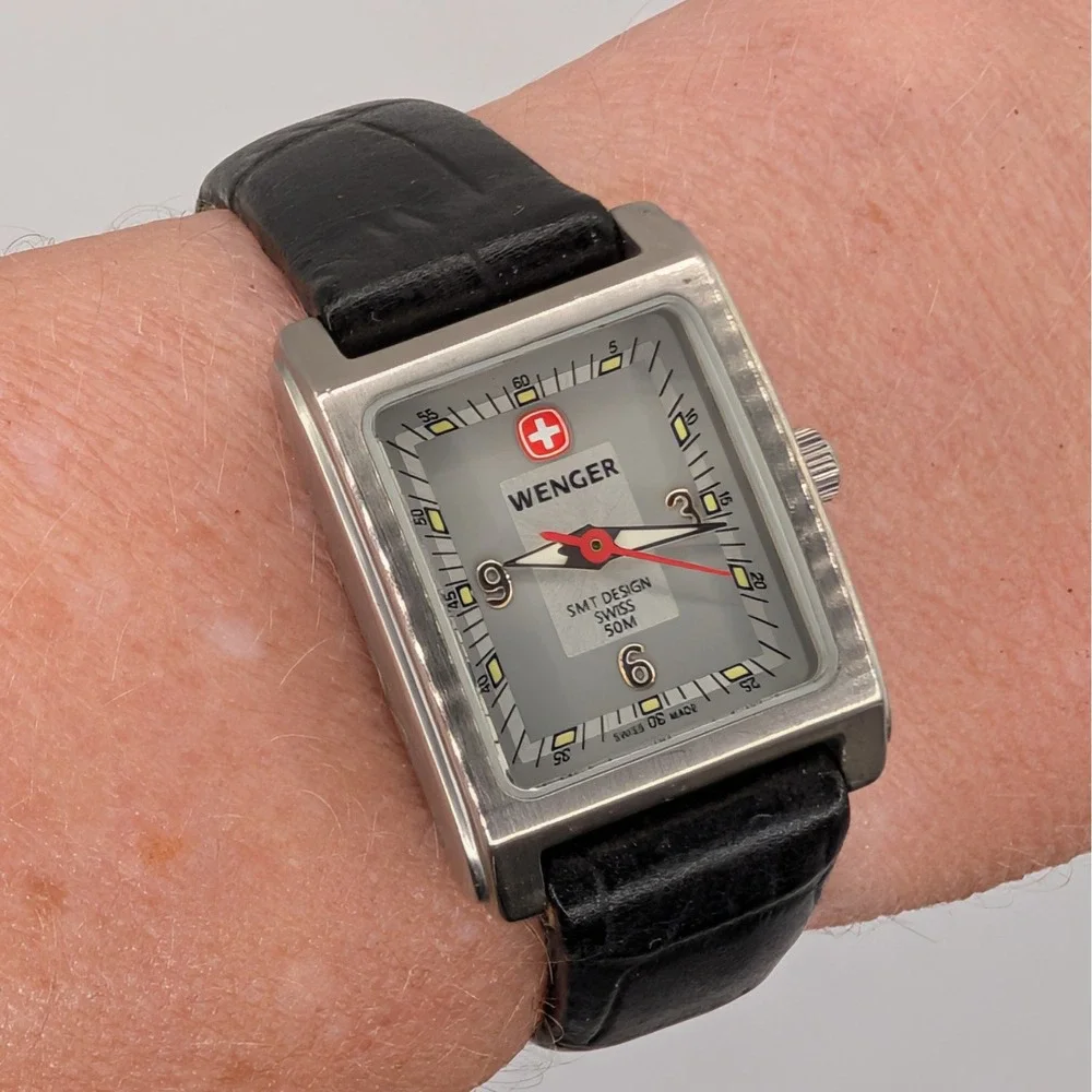 Wenger SMT Design Watch Women 6.5 Black Grey Swiss Made‎ Rectangular 092.0940